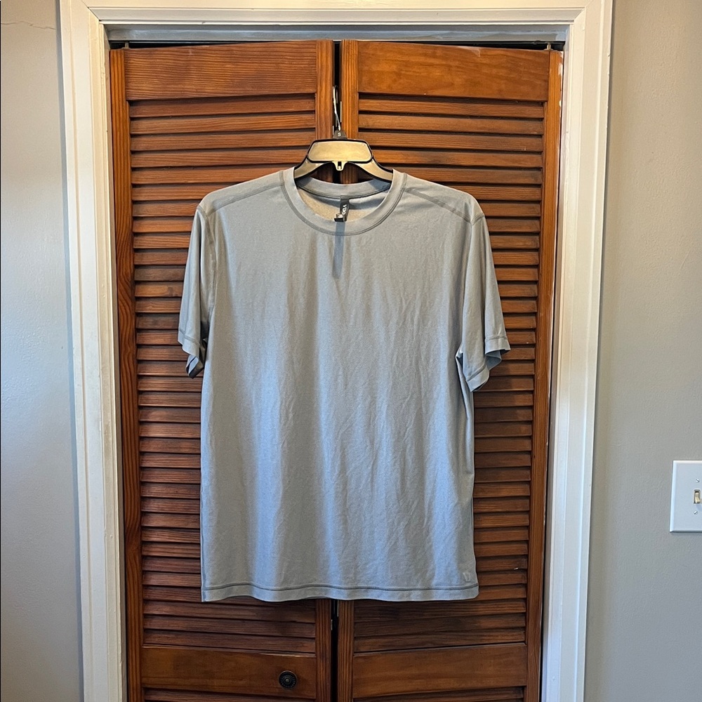 Vuori Gray Men's T-Shirt